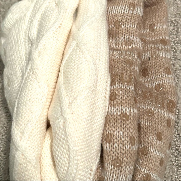 Apana 2-Pack Sherpa-lined, Shea Butter Infused Gripper Knit Lounge Socks. OS NWT - Picture 5 of 13